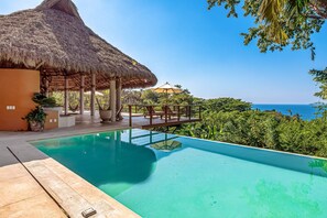 A heated pool - Tranquil Retreat with Pool, Views of the ocean, close to beach (Sayulita)