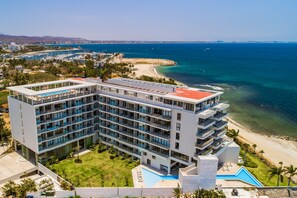 Exterior - Oceanfront Gem with Bay View Terrace & Direct Sea Access (Cruz de Huanacaxtle)