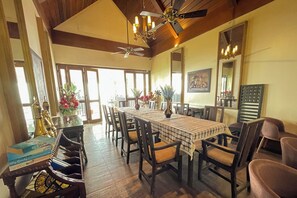 Restaurant - Windy Ridge Hotel Tagaytay (Tagaytay)