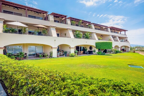 Exterior - Stylish apartment near beach & dining with pool, hot tub, tennis, & large patio (Punta Mita)