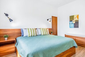 Iron/ironing board, free WiFi, bed sheets - Beautiful condo with shared pool, full kitchen, & private W/D (Nuevo Vallarta)