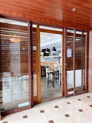 Interior - Clean Modern Studio with Free Parking, Walk to Beach. Entire Condo in Waikiki. (Honolulu)