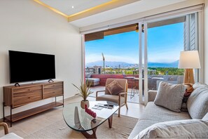 TV, ping pong - D'Toscana Residencial, PH #2 | Apartment in Nuevo Vallarta (Nuevo Vallarta)