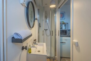 Shower, hair dryer, towels - L’ Escapade Trouvillaise - Welkeys (Trouville-sur-Mer)