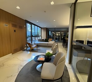 Studio cơ bản | Khu sảnh