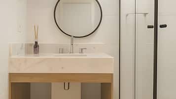 Eenvoudige studio | Badkamer