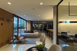 Estudio básico | Lobby