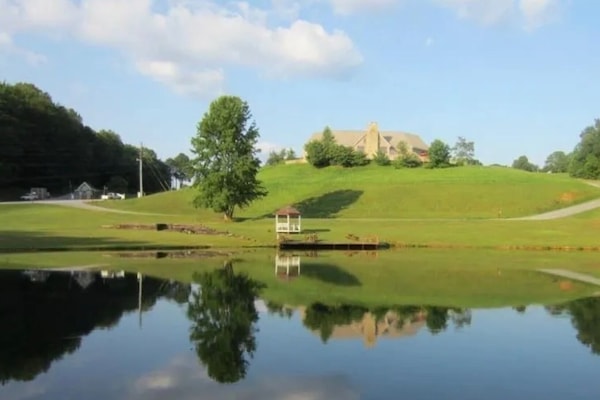 Enceinte de lâhĂ©bergement