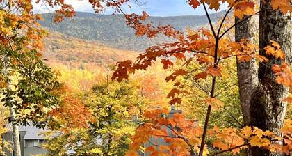 Cozy 2 BR townhouse with Pool across from Loon Mtn