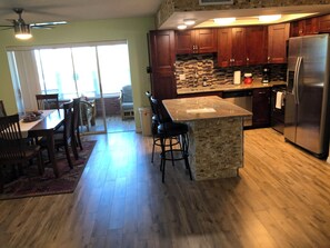 Interior - Charming 2-bedroom condo by Clearwater Beach (Clearwater)