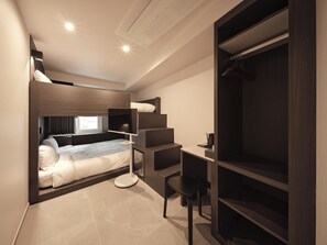 Neljän hengen classic-huone, 2 parisänkyä, tupakointi kielletty