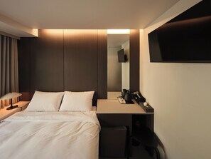 Kahden hengen perushuone, 1 parisänky, tupakointi kielletty