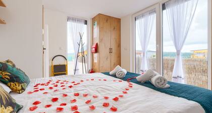 Nice apartment in villa with WIFI, hot tub, A/C, TV, terrace, pets allowed and panoramic view