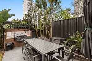 Outdoor dining - Coastal Comfort with Ocean Views | Oceania 19 (Gold Coast)