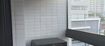 Comfortable apartment across from the beach.