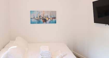 Luxury 2BR in Pavonia!