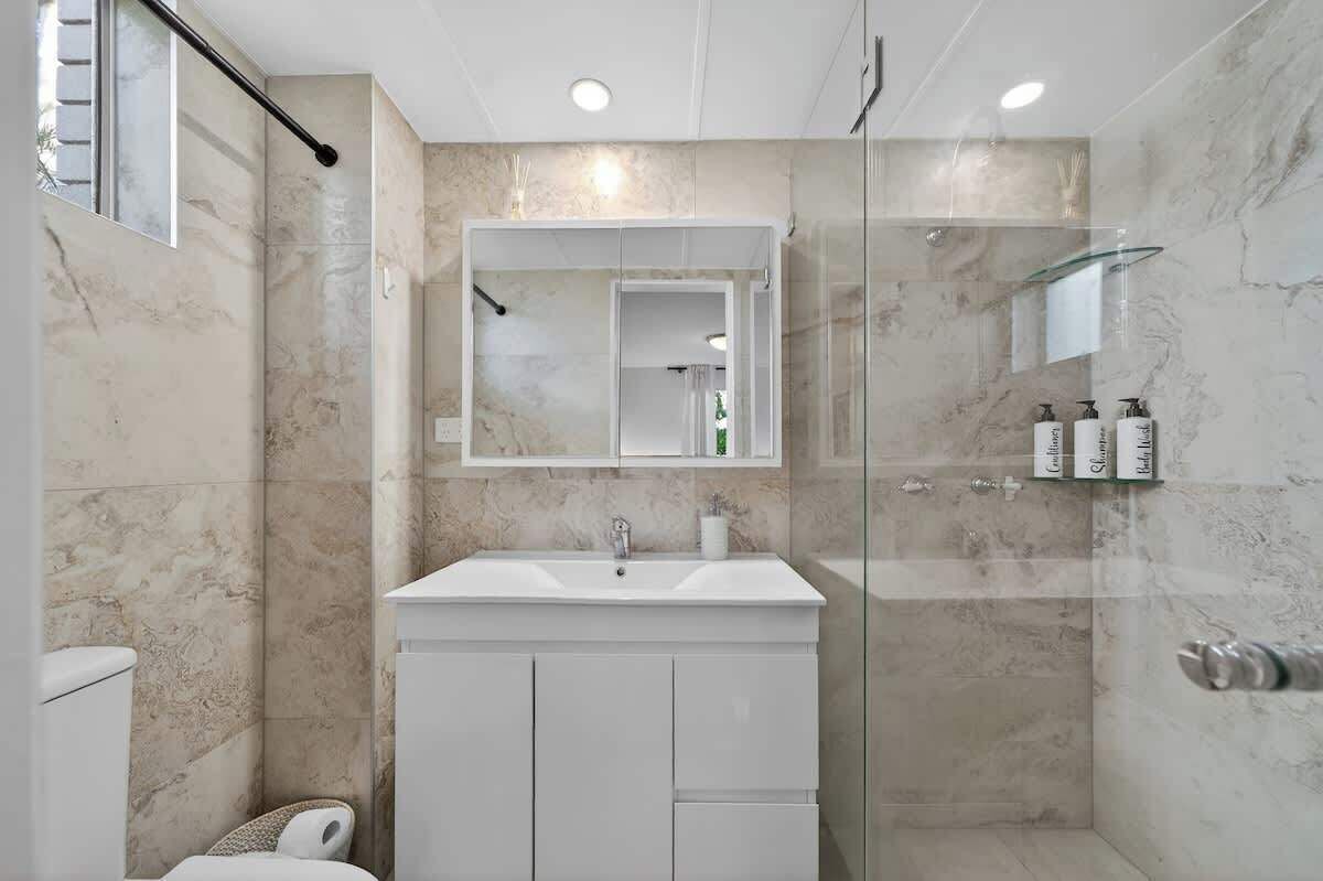 Shower, hair dryer, shampoo