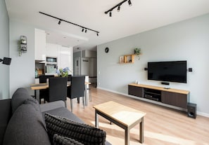 Living area - Wola Obozowa Spacious Apartment (Warszawa)