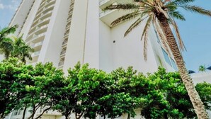 Unclassified image, 3 of 41, button - Luxury Waterfront Studio Condo with Balcony Views (Fort Myers)