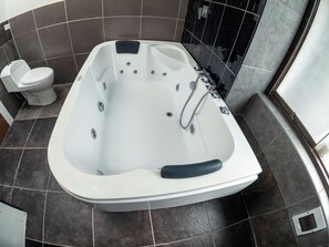 Bathroom - EMILIA HOTEL BOUTIQUE (Cusco)