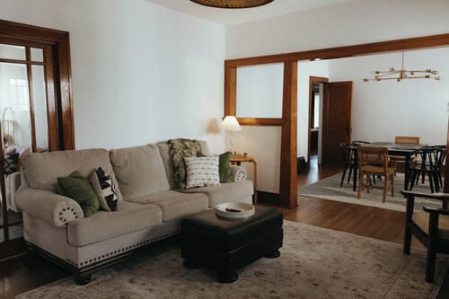 Charming Home Near Downtown Wichita! W&D + Patio