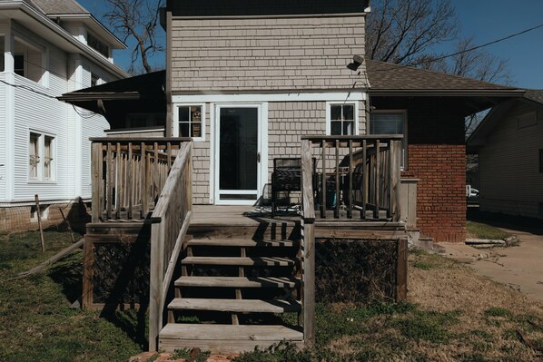 Terrace/patio - Charming Home Near Downtown Wichita! W&D + Patio (Wichita)