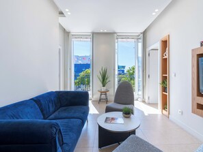 TV - 2-Br Facing Palais des Congrès – Cannes City Centre (Cannes)