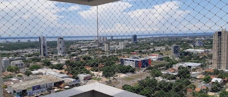 Luxury Studio, 1 Queen Bed, Lanai, Lake View | View from room