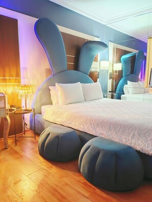 Room - Blue Bunny-Eared Stay in Central Surfers Paradise (Surfers Paradise)