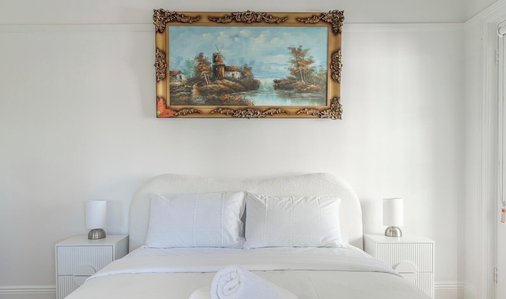 1 slaapkamer, een strijkplank/strijkijzer, wifi, beddengoed