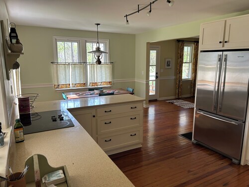 Come stay at Lyford Landing Farm.Relax while being embraced by farm fields.