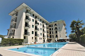 Pool - Holiday apartment with balcony (Jesolo)