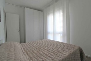 3 bedrooms - Holiday apartment with balcony (Jesolo)