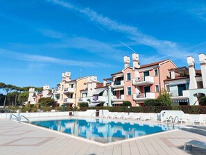 Pool - Holiday apartment with pool (Cavallino-Treporti)