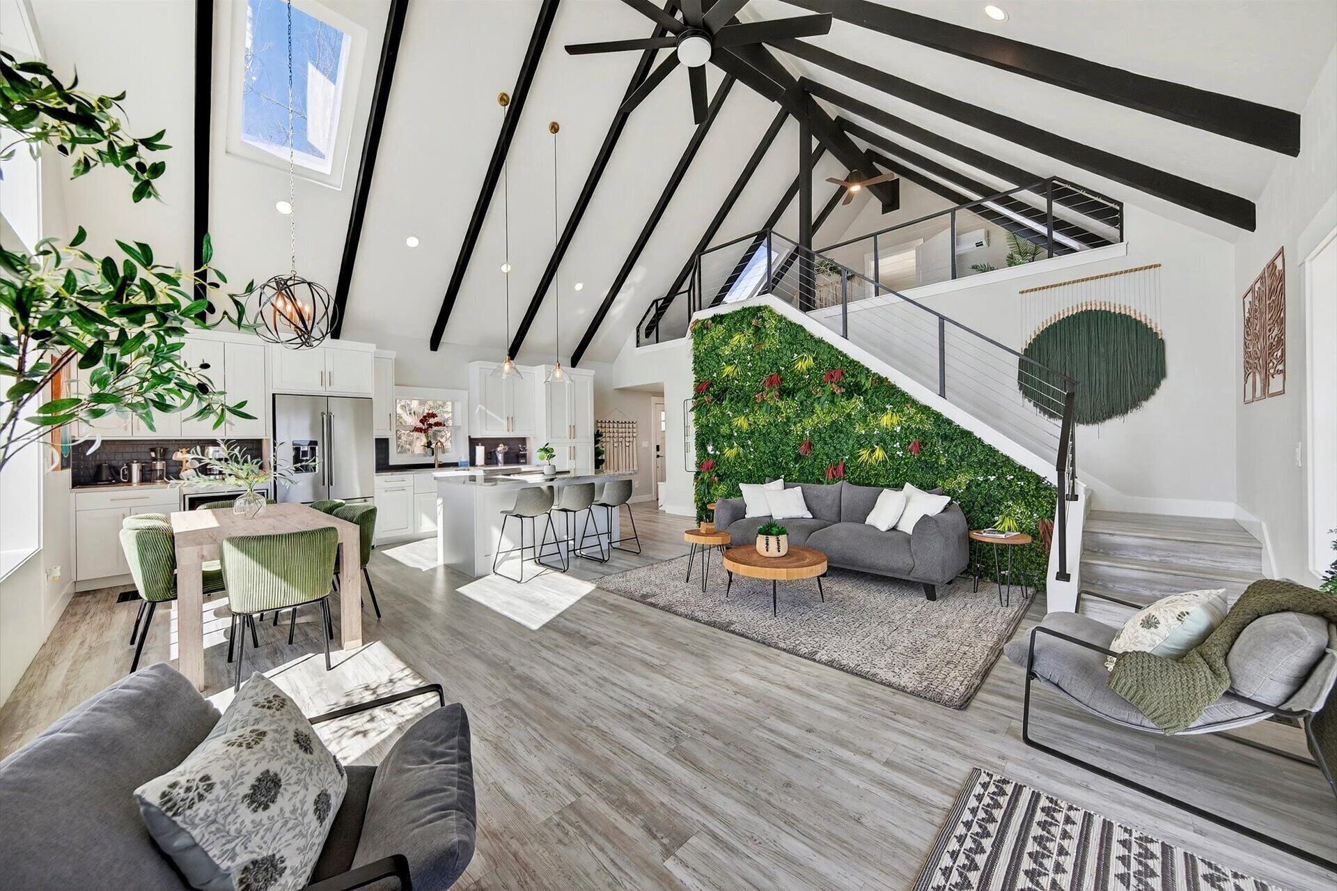 Smart TV, fireplace, table tennis