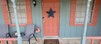 Rustic Retreat / 1BR / Near ULM, Airport & Mall