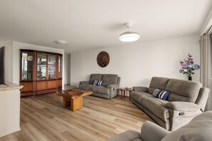 Huoneisto, parveke, valtamerinäköala | Oleskelualue