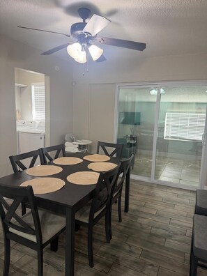 Dining - Modern Orlando Stay (Orlando)