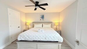 Iron/ironing board, WiFi, bed sheets - Sun-Joy Coastal Retreat #8 | Walk to Beach (Myrtle Beach)