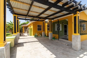 House | 3 bedrooms - 3 Bedrm Villa Draxhall Pool Access Gym Gated (Ocho Rios)