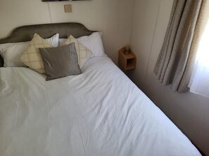 Iron/ironing board, WiFi, bed sheets - Caravan in Chapel , Skegness (Chapel Saint Leonards)