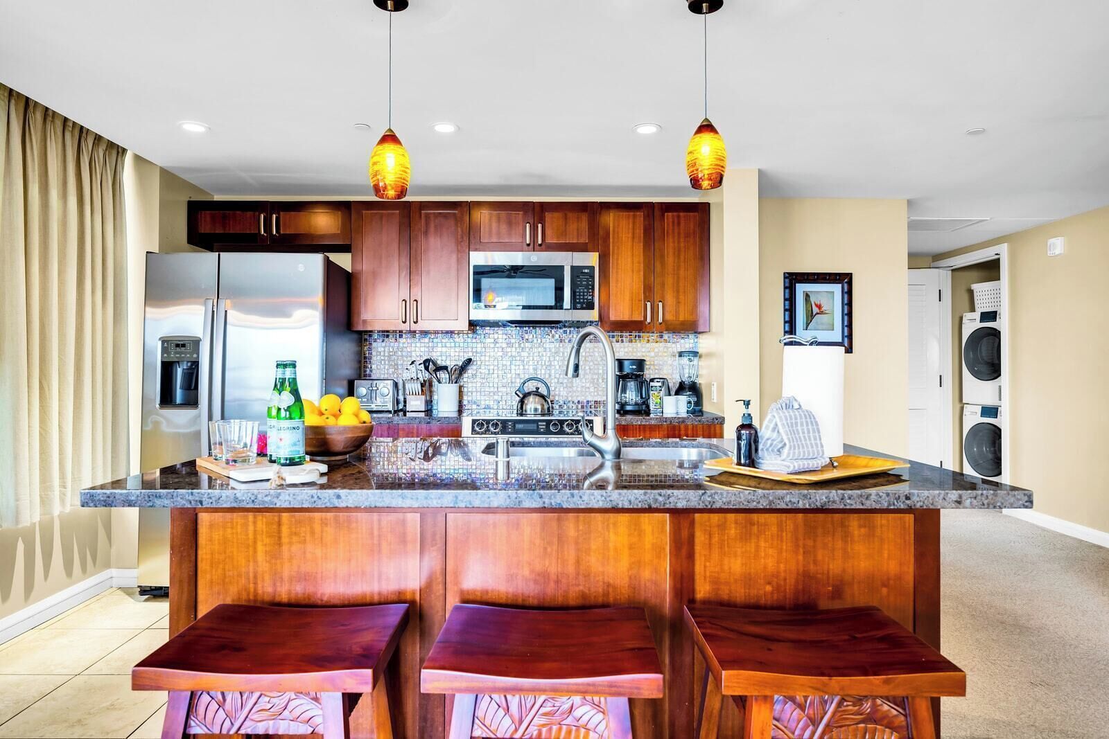 Microwave, oven, dishwasher, coffee/tea maker