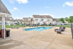 Pool - The Cottage at Governors Crossing w/ Pool (0.8 Miles from Winery) (Clarksville)