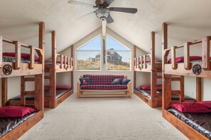 6 chambres, fer et planche à repasser, Wi-Fi gratuit, draps fournis