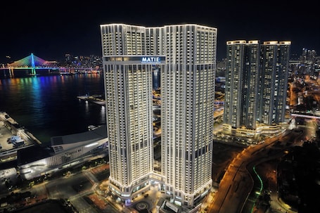 Exterior. Matie Busan Harbor City