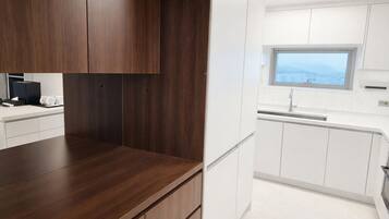 De Mer Signature Suite_Harbor view