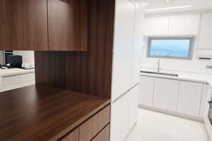 De Mer Signature Suite_Harbor view