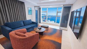 De Mer Prestige Suite_Harbor view