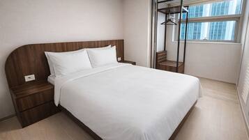 De Mer Prestige Suite_Harbor view