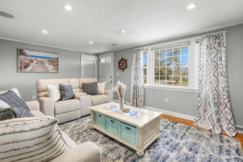 Dog-Friendly Cape Cod Getaway with Fire Pit & Yard